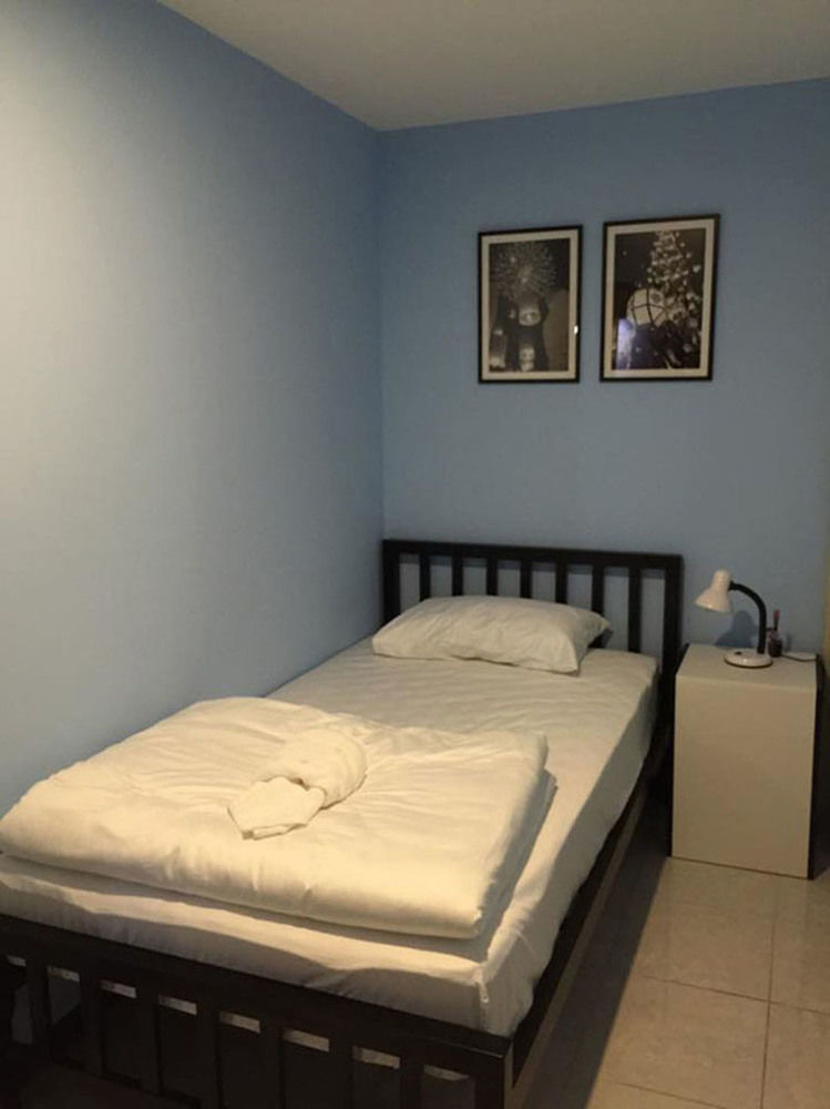 Why Not House Hostel Chiang Mai Exterior photo