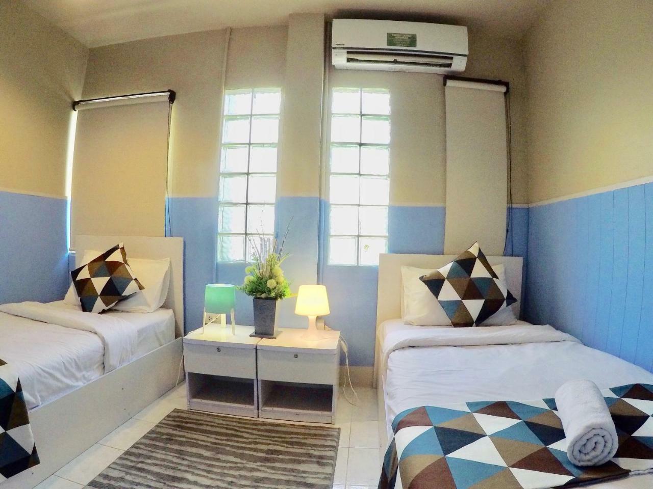 Why Not House Hostel Chiang Mai Exterior photo