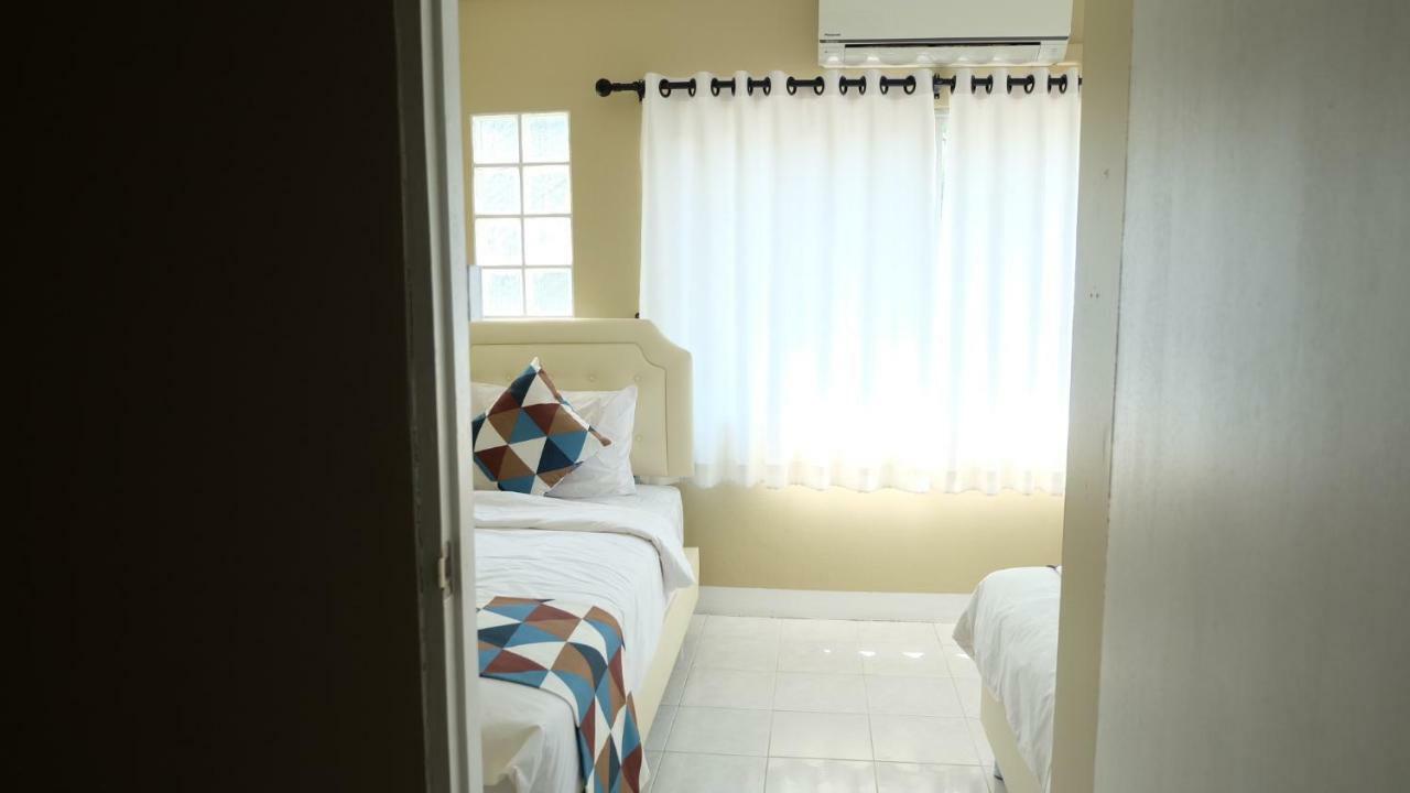 Why Not House Hostel Chiang Mai Exterior photo