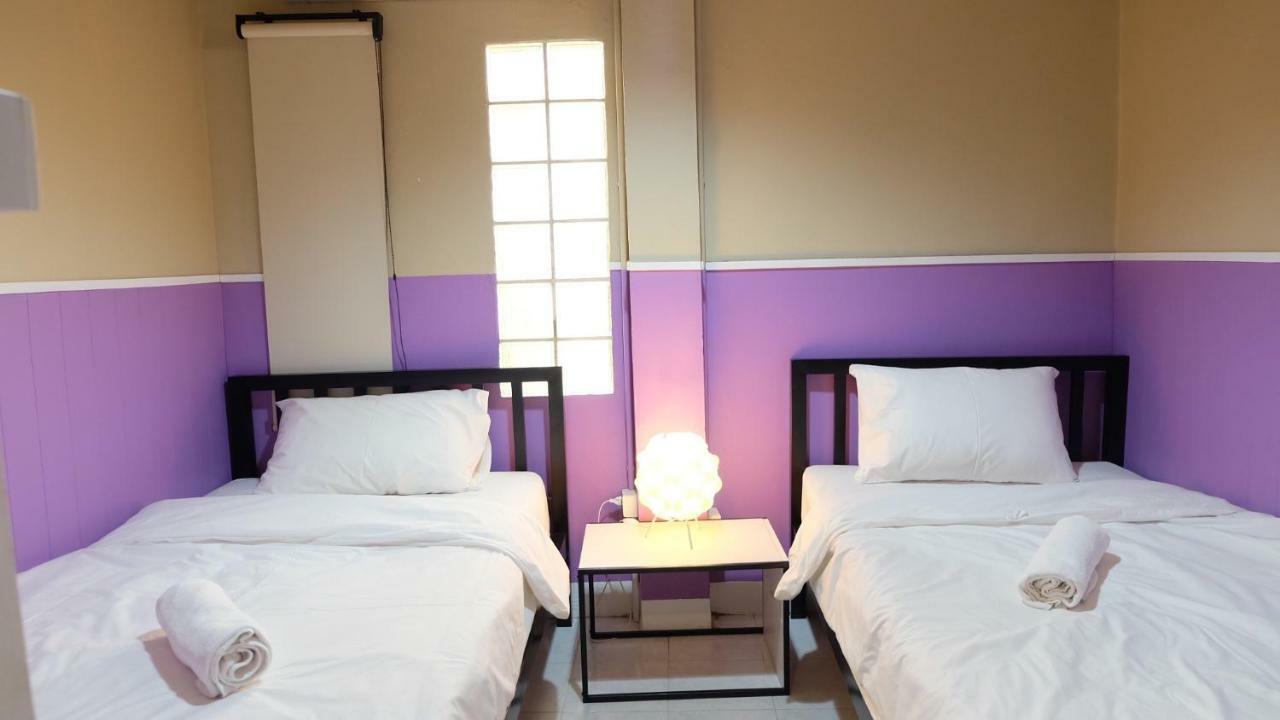 Why Not House Hostel Chiang Mai Exterior photo