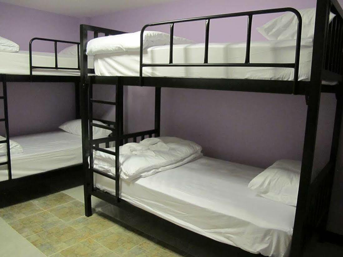 Why Not House Hostel Chiang Mai Exterior photo